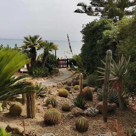 Giardino Sul Mare Реальмонте
